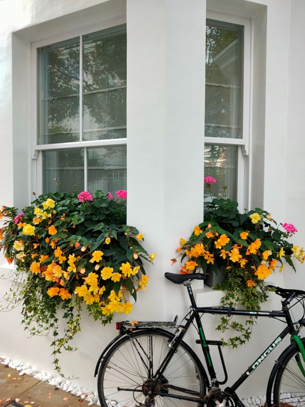 Kensington Londen Bike before House